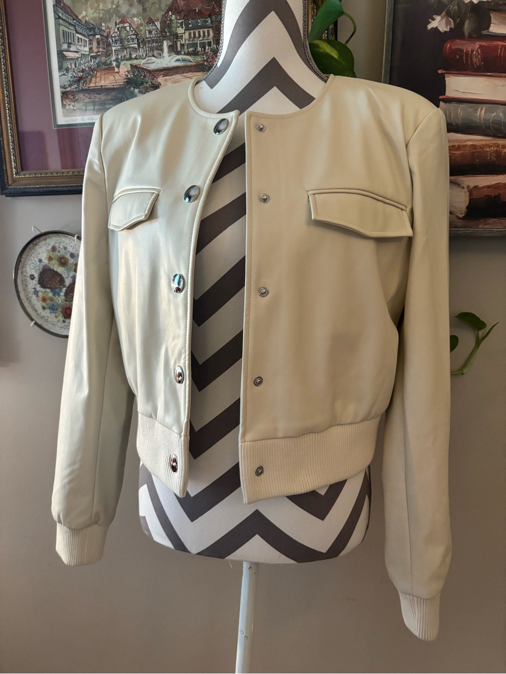 *NWT* Steve Madden Women's Cream Bomber Jacket
